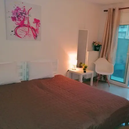 Nea Peramos Apartment *