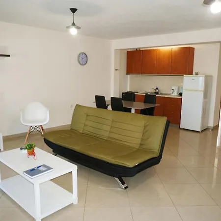 Nea Peramos Apartment *